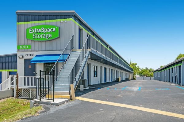 Extra Space Storage - 7657 - Marco Island - Elkcam Circle - 840 East Elkcam Circle
