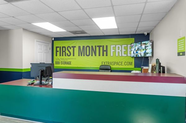 Extra Space Storage - 7658 - Winston-Salem - Clemmonsville Rd - 2589 West Clemmonsville Road