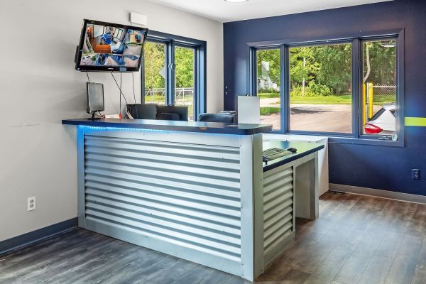Extra Space Storage - 7660 - Madison - Ski Lane - 2520 Ski Lane