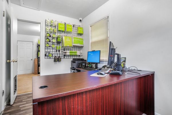 Extra Space Storage - 7668 - White Stone - Mary Ball Rd - 18539 Mary Ball Road