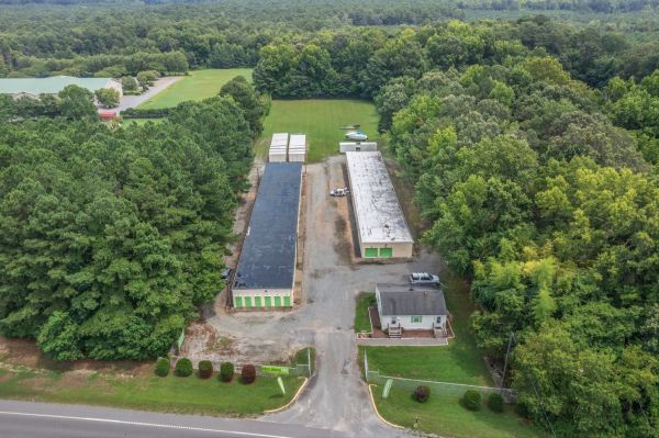 Extra Space Storage - 7668 - White Stone - Mary Ball Rd - 18539 Mary Ball Road