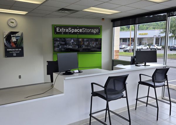 Extra Space Storage - 7671 - Edison - Route 1 - 816 U.S. 1