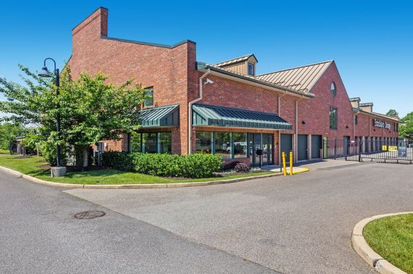 Extra Space Storage - 7673 - Freehold - Schlechtweg Way - 7 Schlechtweg Way