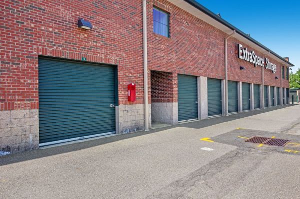 Extra Space Storage - 7673 - Freehold - Schlechtweg Way - 7 Schlechtweg Way