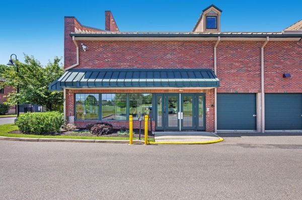 Extra Space Storage - 7673 - Freehold - Schlechtweg Way - 7 Schlechtweg Way