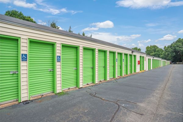 Extra Space Storage - 7689 - Ashland - Kings Acres Rd St - Annex - 10361 Kings Acres Road