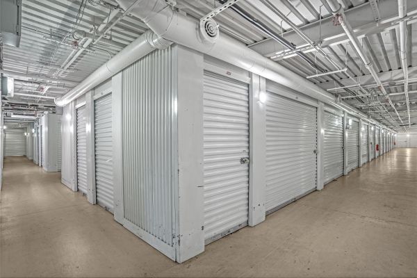 Extra Space Storage - 7692 - Midlothian - Huguenot Road - 1621 Huguenot Road