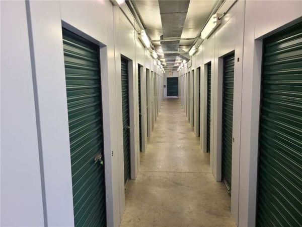 Extra Space Storage - 7693 - Richmond - Parham Rd - 2701 East Parham Road