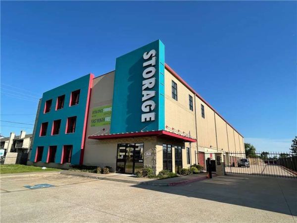 Extra Space Storage - 7698 - Tulsa - 71st St - 1440 East 71st Street