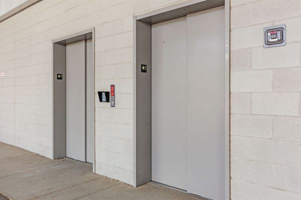 Extra Space Storage - 7711 - Gilbert - Lindsay Rd - 18612 South Lindsay Road