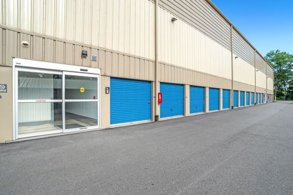 Extra Space Storage - 7716 - North Attleboro - John L Dietsch Square - 25 John L Dietsch Square