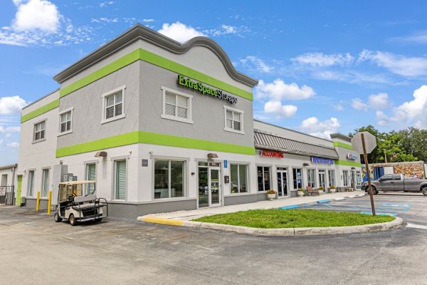 Extra Space Storage - 7732 - Royal Palm Beach - Fox Trail Rd - 10200 Fox Trail Road South