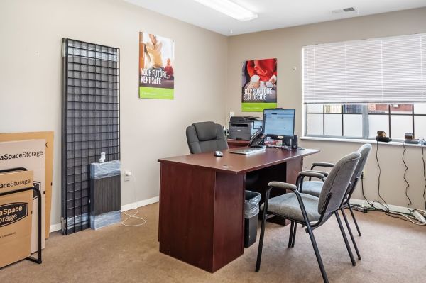 Extra Space Storage - 7747 - St Louis - Midland Blvd - 11210 Midland Boulevard