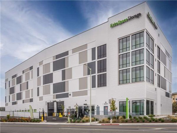 Extra Space Storage - 7762 - Alameda - Mariner Square Dr - 2390 Mariner Square Drive