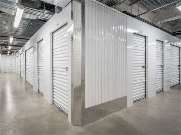 Extra Space Storage - 7762 - Alameda - Mariner Square Dr - 2390 Mariner Square Drive