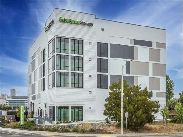 Extra Space Storage - 7762 - Alameda - Mariner Square Dr - 2390 Mariner Square Drive