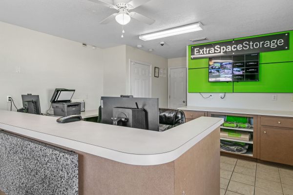 Extra Space Storage - 7820 - Winter Haven - State Road 544 - 6400 Florida 544
