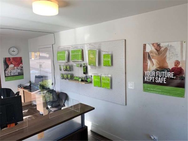 Extra Space Storage - 7826 - Oakland - 12th St - 2615 East 12th Street