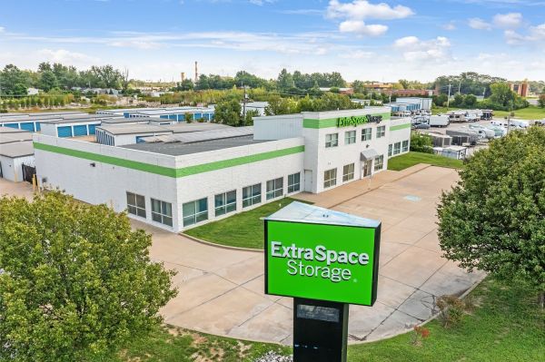 Extra Space Storage - 7834 - Wentzville - Continental Dr - 1436 Continental Drive