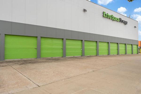 Extra Space Storage - 7836 - O'Fallon - Midpoint Dr - 801 Mid Point Drive