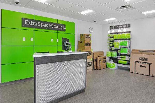 Extra Space Storage - 7845 - Fort Myers - 17780 San Carlos Blvd - 17780 San Carlos Boulevard