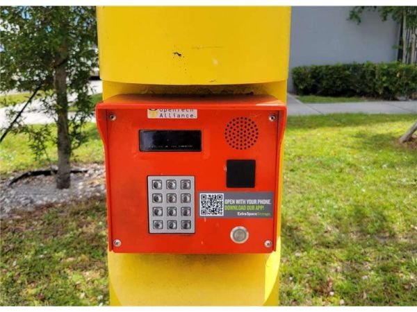Extra Space Storage - 7854 - Ft Lauderdale - 1st St - 812 Northwest 1st Street