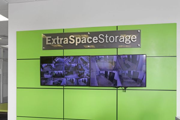 Extra Space Storage - 7857 - Miami - 36th St - 490 Northwest 36th Street
