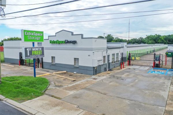 Extra Space Storage - 7863 - Gretna - Whitney Ave - 601 Whitney Avenue