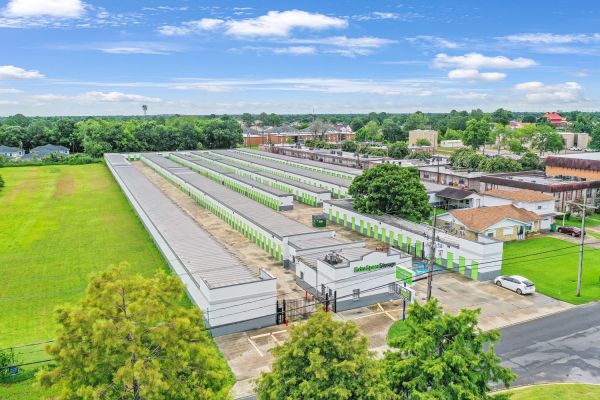 Extra Space Storage - 7863 - Gretna - Whitney Ave - 601 Whitney Avenue