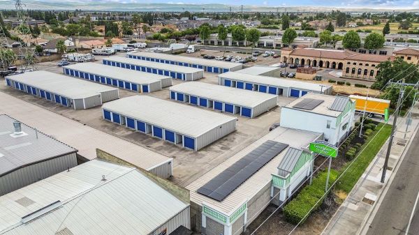 Extra Space Storage - 7896 - Manteca - 1540 Yosemite Ave - 1540 West Yosemite Avenue