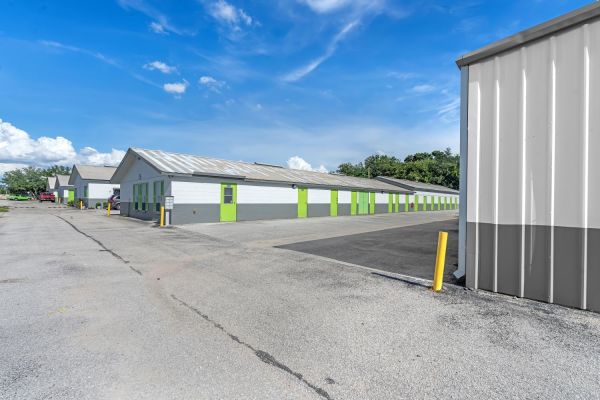 Extra Space Storage - 7907 - Mount Dora - Bay Rd - 880 Bay Road