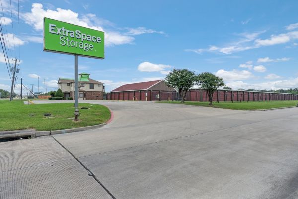 Extra Space Storage - 7919 - Baytown - 4500 Decker Dr - 4500 Decker Drive