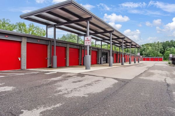 Extra Space Storage - 7957 - Canton - Michigan Ave - 43955 Michigan Avenue