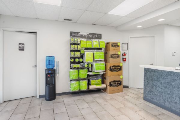 Extra Space Storage - 7965 - Madison - Gallatin Pike - 1210 Gallatin Pike South