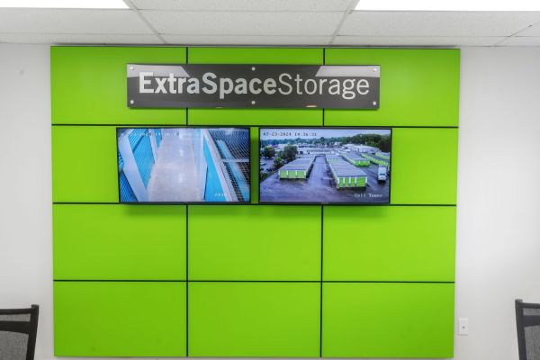 Extra Space Storage - 7965 - Madison - Gallatin Pike - 1210 Gallatin Pike South