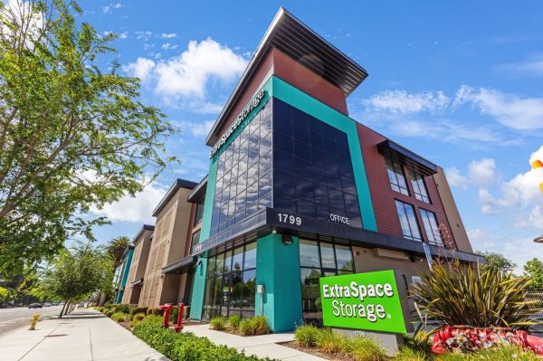 Extra Space Storage - 7976 - San Jose - 1799 Oakland Rd - 1799 Oakland Road