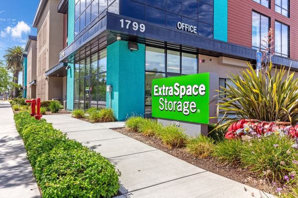 Extra Space Storage - 7976 - San Jose - 1799 Oakland Rd - 1799 Oakland Road
