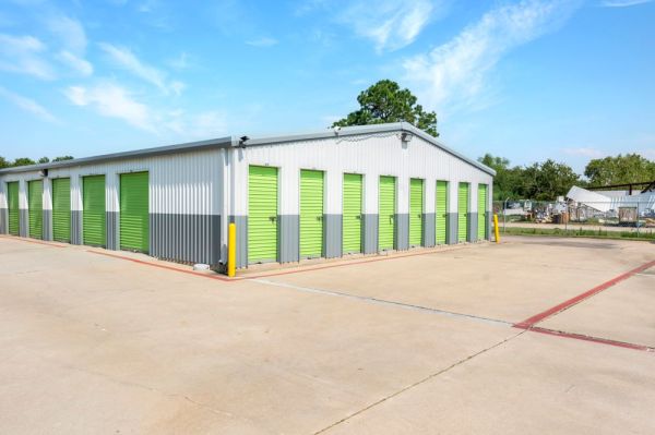 Extra Space Storage - 7983 - Pearland - Main St - 1416 North Main Street