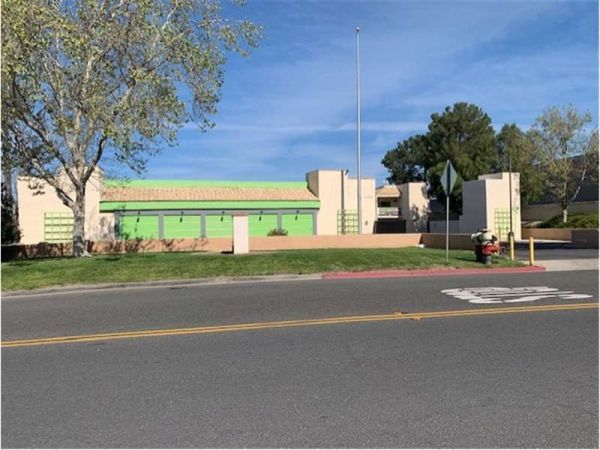 Extra Space Storage - 8015 - Temecula - Overland - 41704 Overland Drive