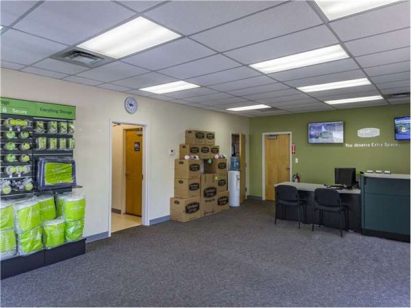 Extra Space Storage - 1044 - Green Brook - US Hwy 22 East - 107 U.S. 22