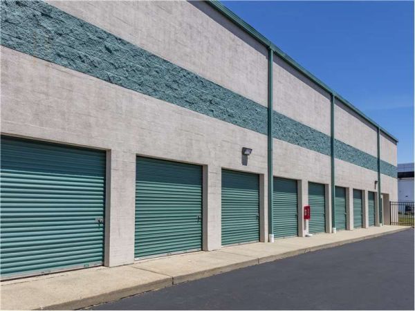 Extra Space Storage - 1044 - Green Brook - US Hwy 22 East - 107 U.S. 22