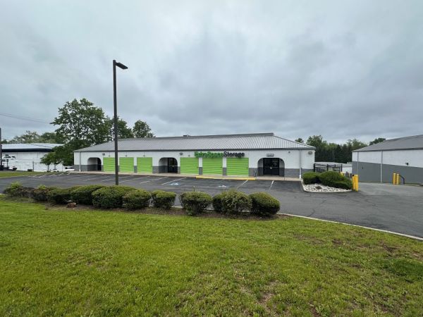 Extra Space Storage - 1044 - Green Brook - US Hwy 22 East - 107 U.S. 22