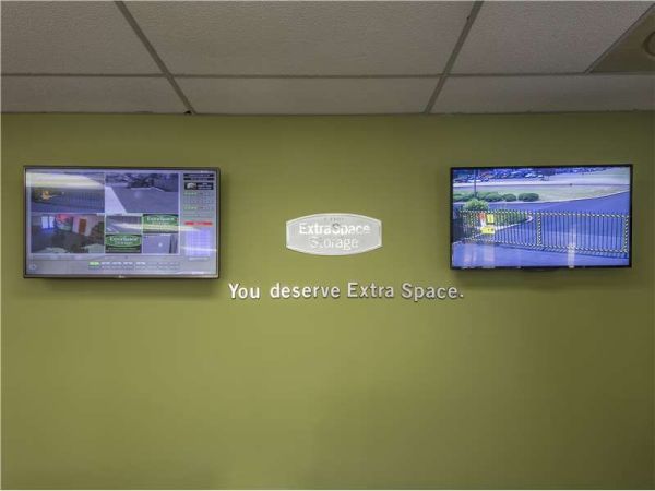 Extra Space Storage - 1044 - Green Brook - US Hwy 22 East - 107 U.S. 22