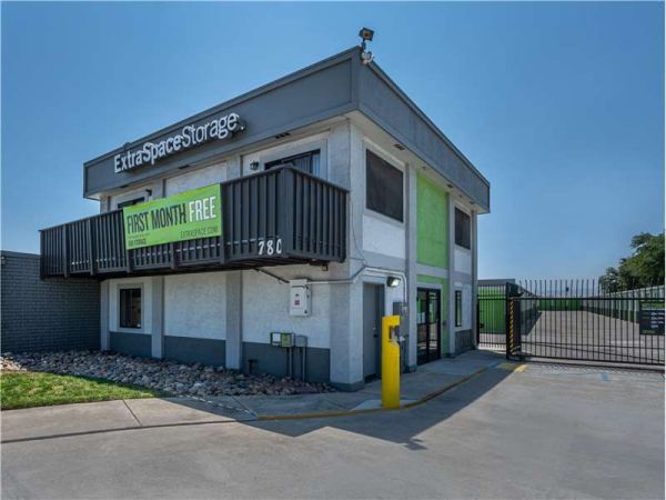 Extra Space Storage - 1174 - Tracy - 780 E 11th St - 780 East 11th Street