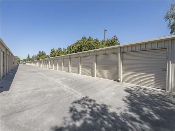 Extra Space Storage - 8067 - Lodi - Cherokee Lane - 600 South Cherokee Lane