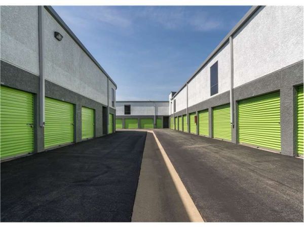 Extra Space Storage - 0396 - Glendora - E Arrow Hwy - 825 East Arrow Highway