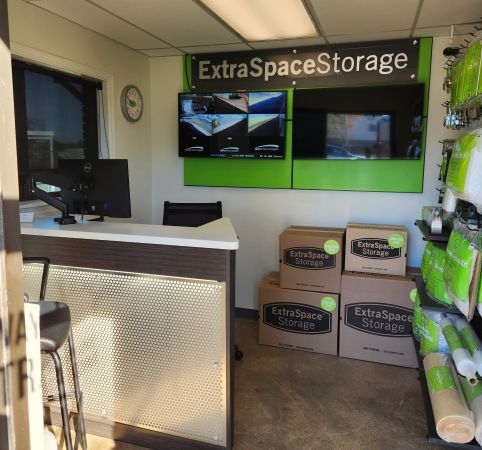 Extra Space Storage - 0952 - Memphis - Charles Bryan Rd - 2124 Charles Bryan Road