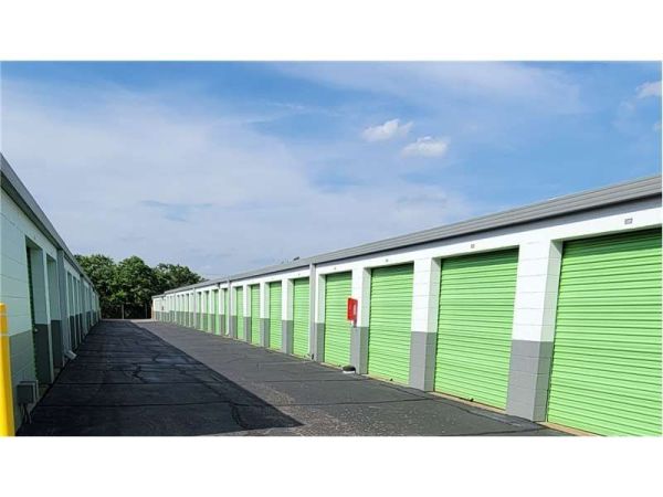 Extra Space Storage - 0952 - Memphis - Charles Bryan Rd - 2124 Charles Bryan Road