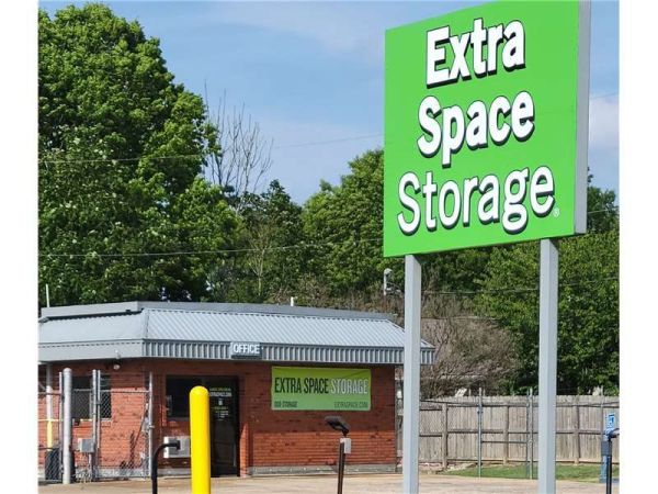 Extra Space Storage - 0952 - Memphis - Charles Bryan Rd - 2124 Charles Bryan Road