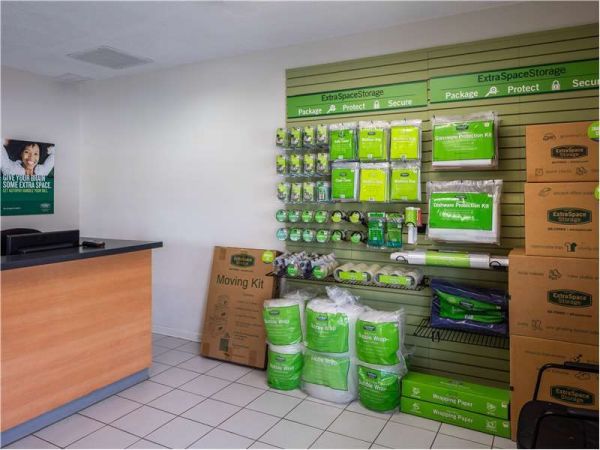 Extra Space Storage - 0981 - Philadelphia - Oxford Ave - 6204 Oxford Avenue
